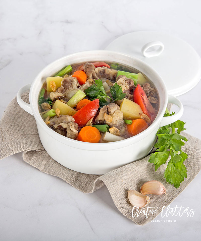 food-photography-creative-clutters-sup-buntut